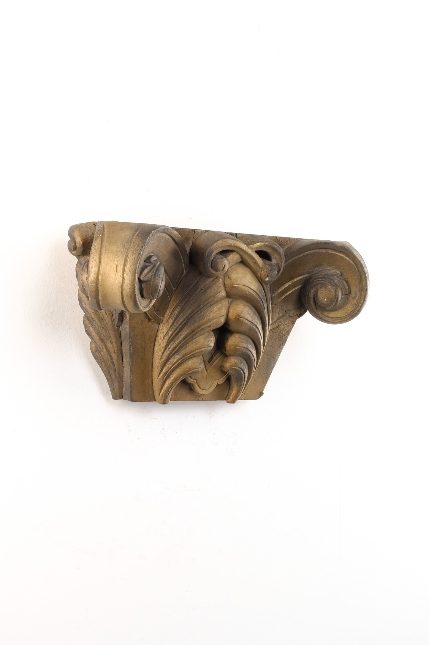 CLASSIC FEATHER PILASTER