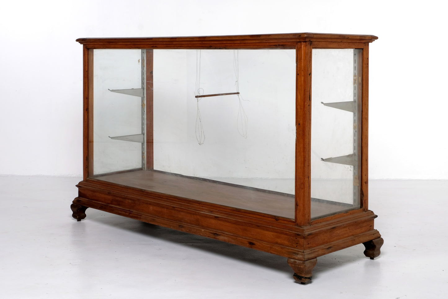 GLASS DISPLAY CASE