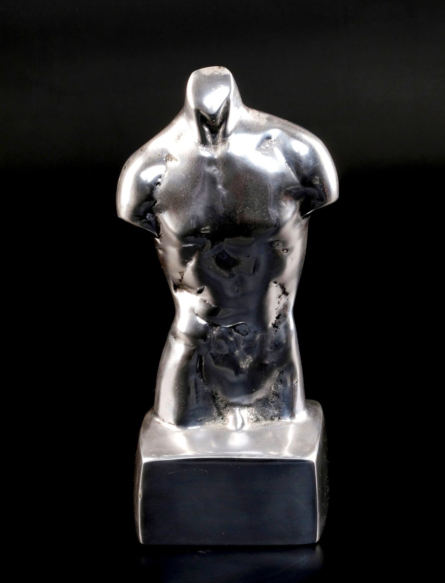 ART DECO MAN CHEST