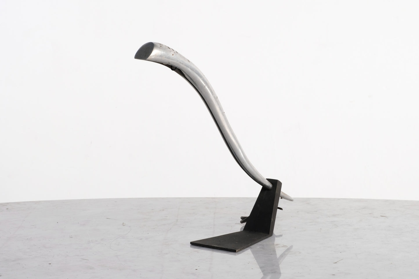 MODERN ELONGATED SILVER ART DECO DESK LAMP