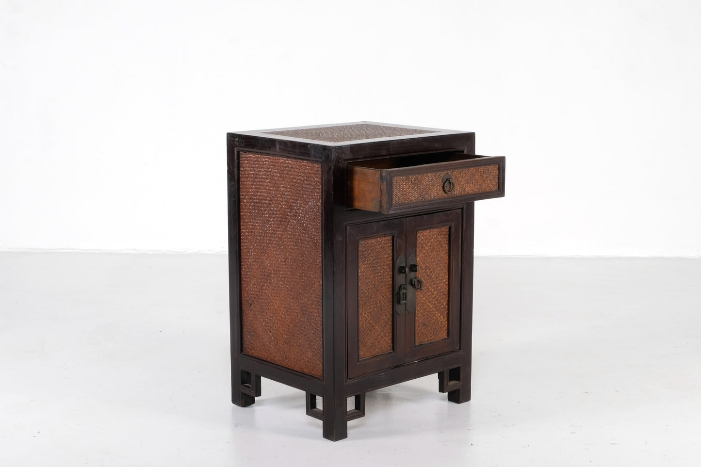 VINTAGE END / SIDE CABINET/DRAWER