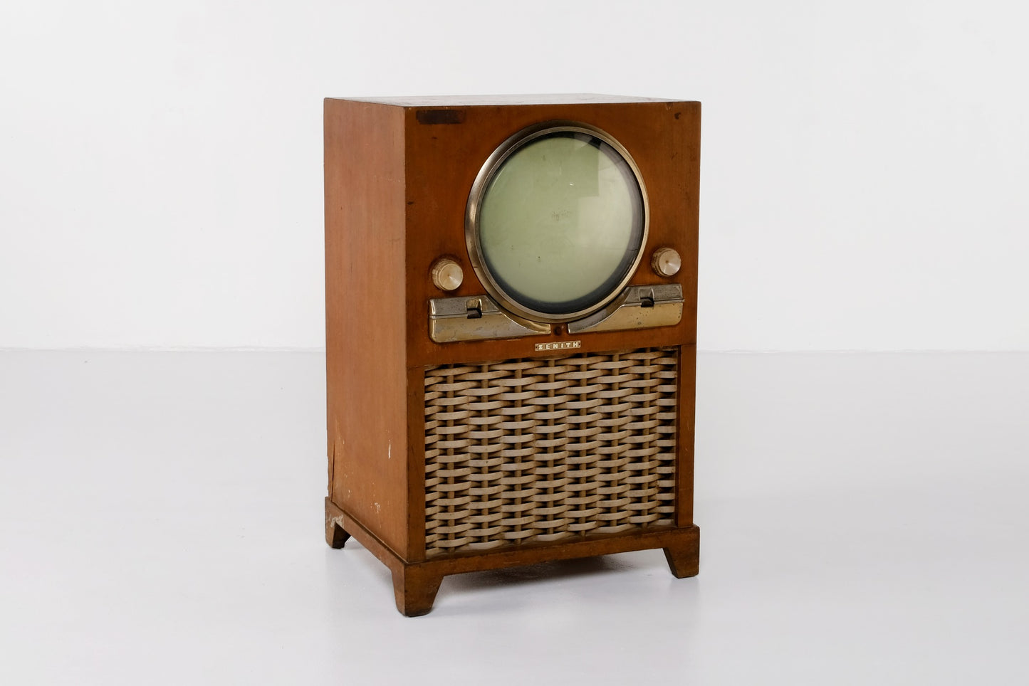 ZENITH 28T960