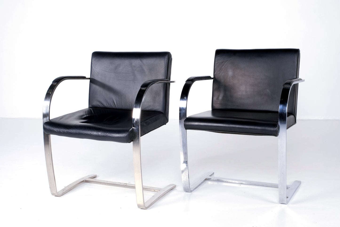BREUTON CANTILEVER ARMCHAIRS