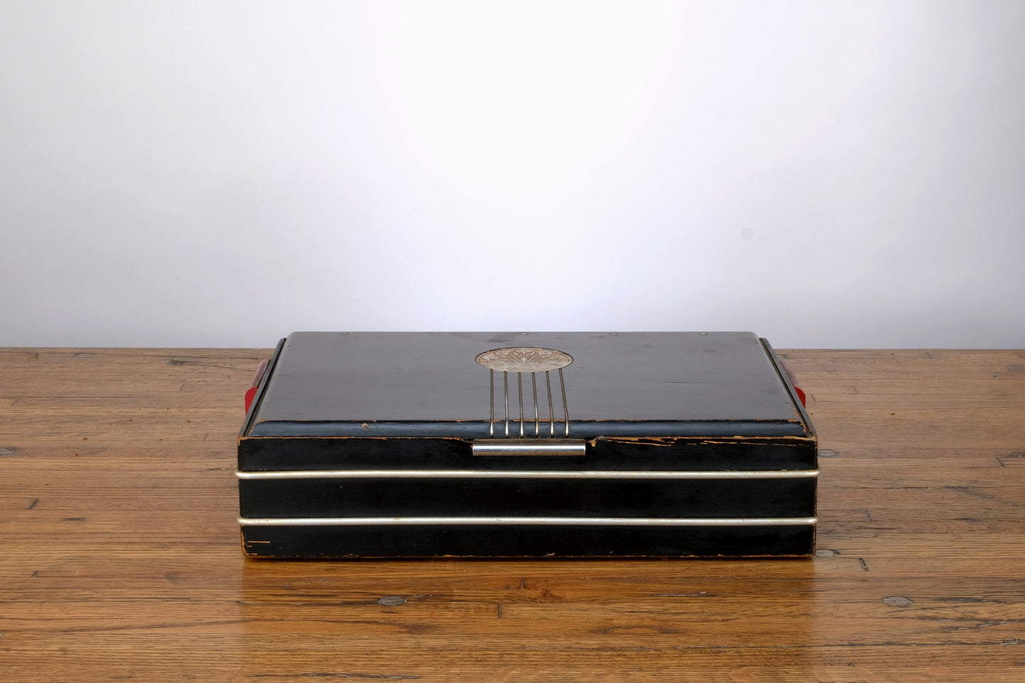 ART DECO MACHINE AGE STREAMLINE