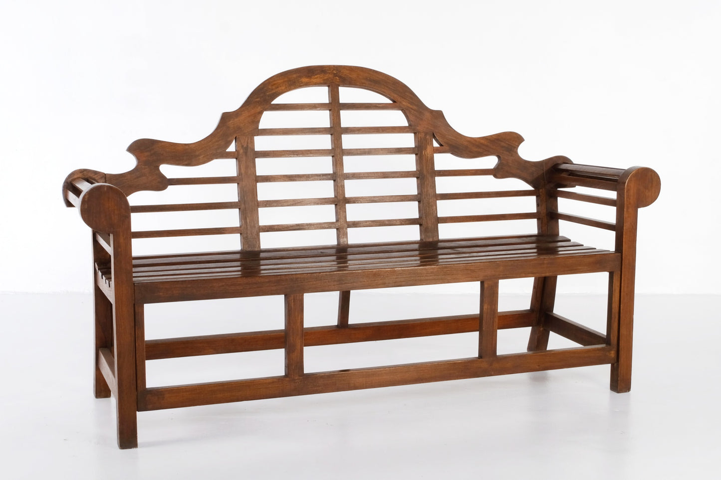 ANTIQUE REGAL MARLBORO 3-SEATER BENCH