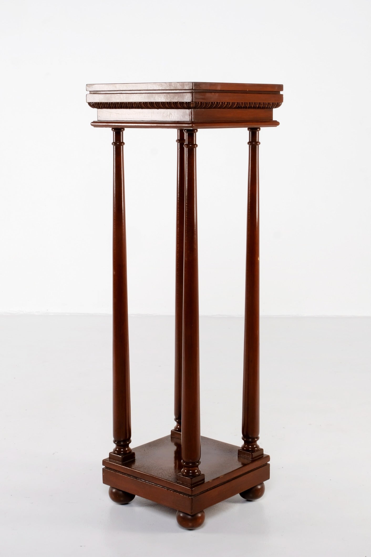FRENCH ARTDECO PEDESTAL TABLES