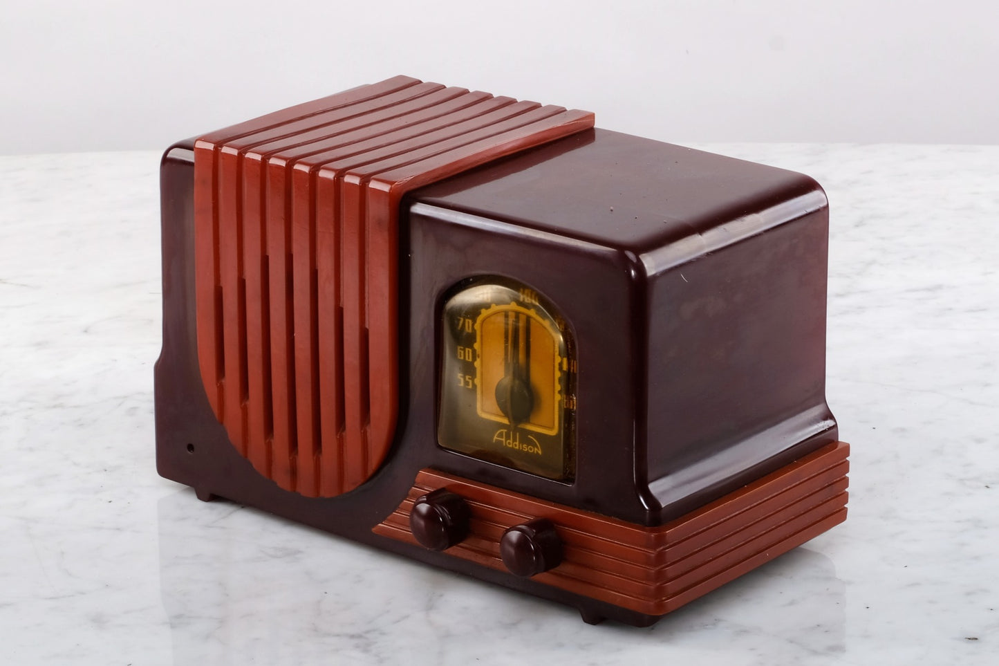 ART DECO ADDISON RADIO
