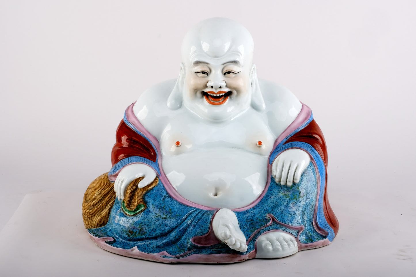 HAPPY SITTING BUDDHA