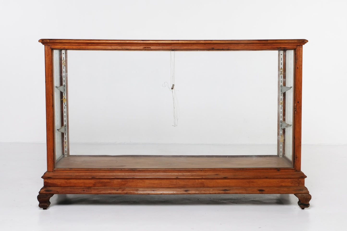 GLASS DISPLAY CASE
