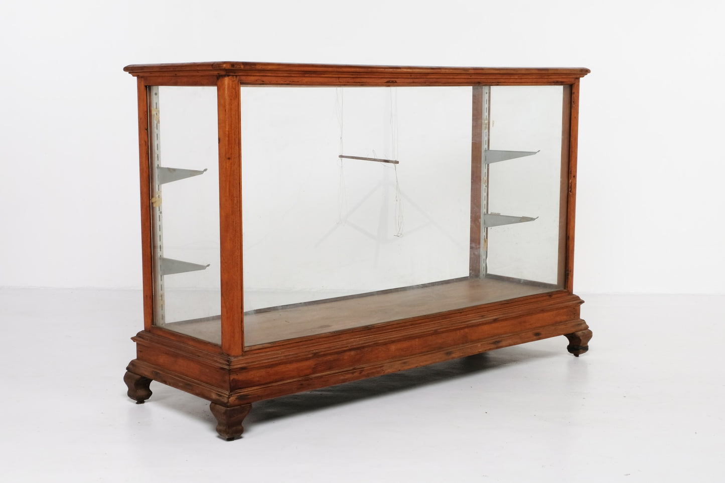 GLASS DISPLAY CASE