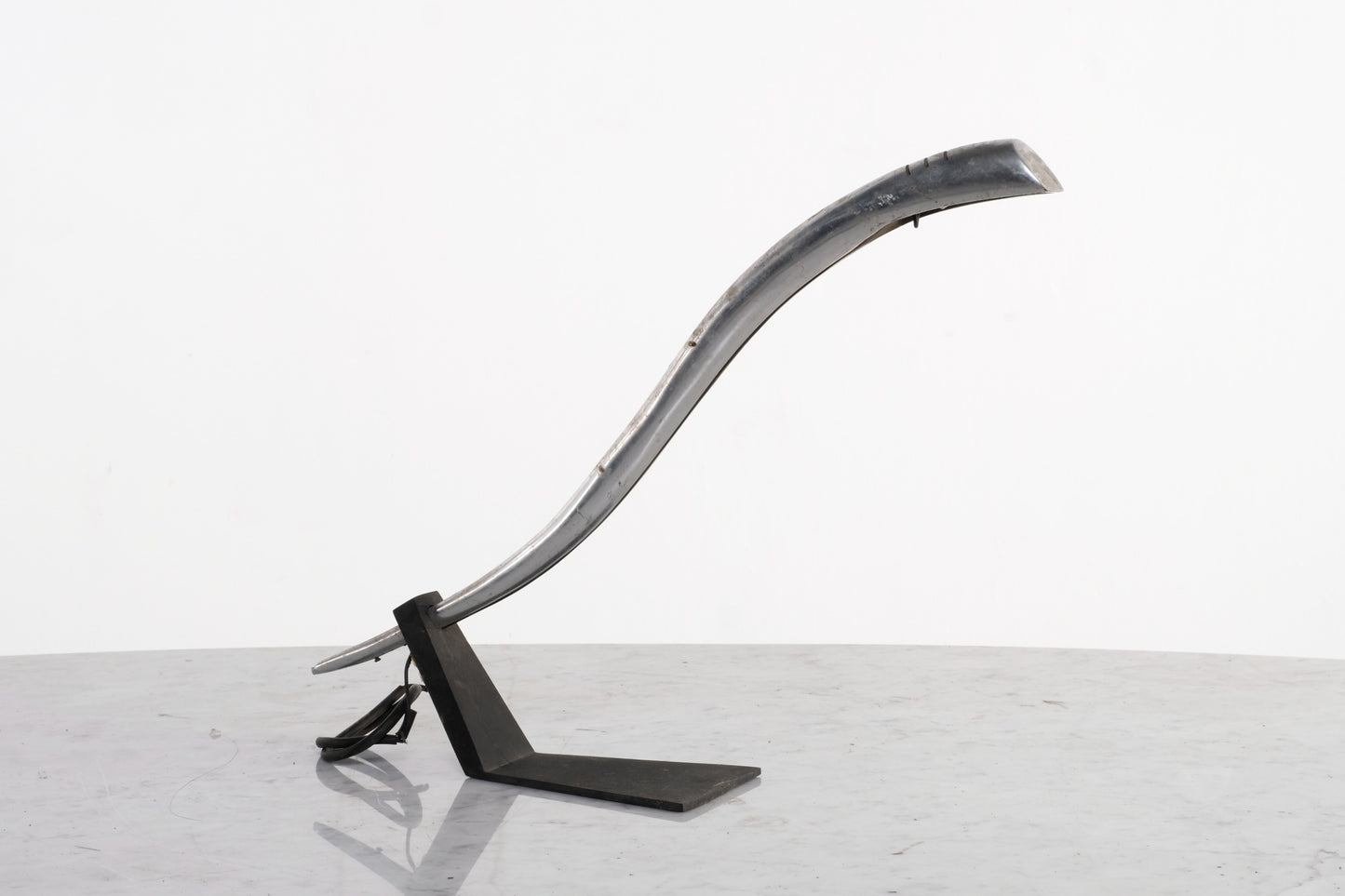 MODERN ELONGATED SILVER ART DECO DESK LAMP