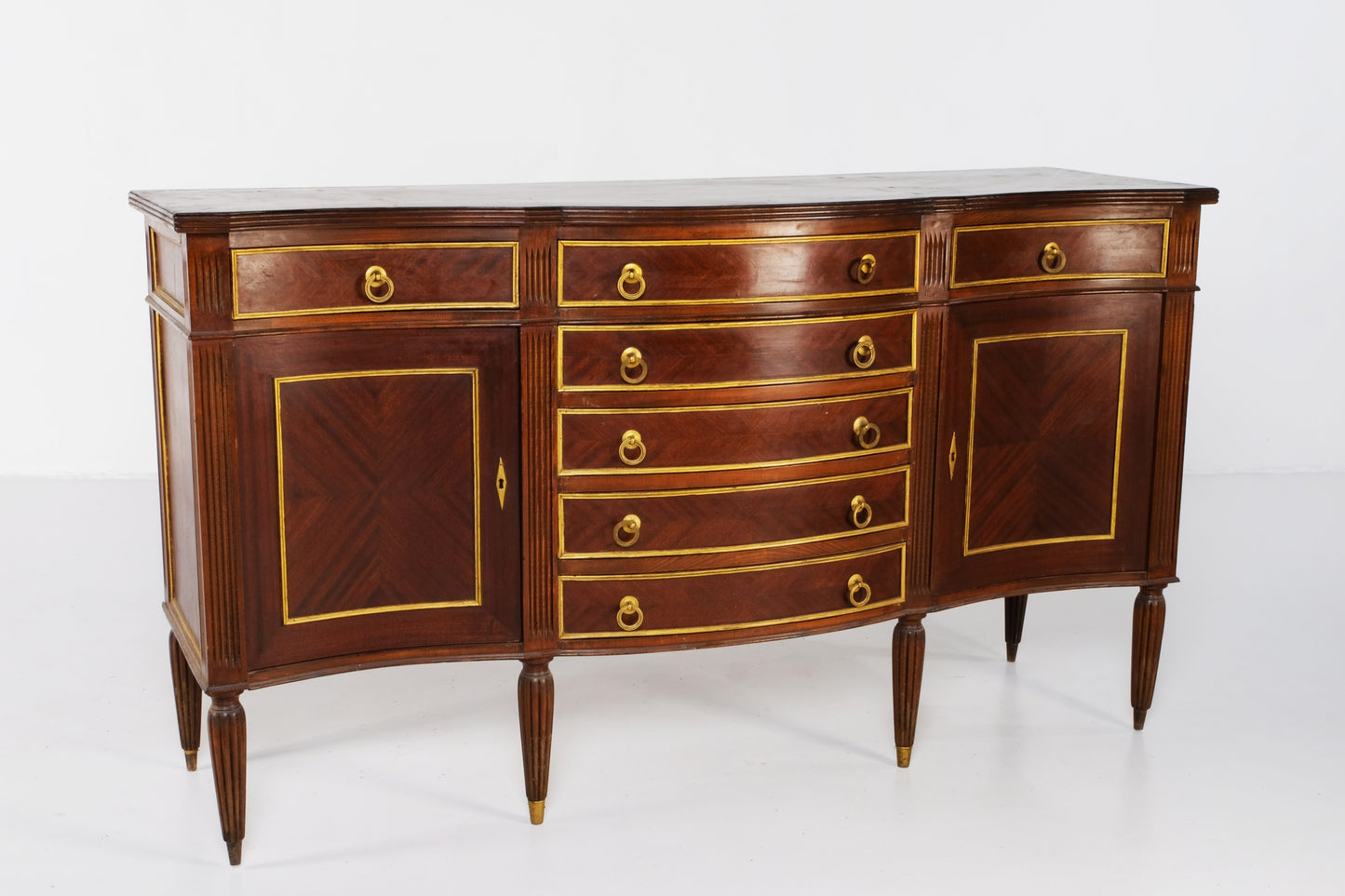 ANTIQUE DRESSER