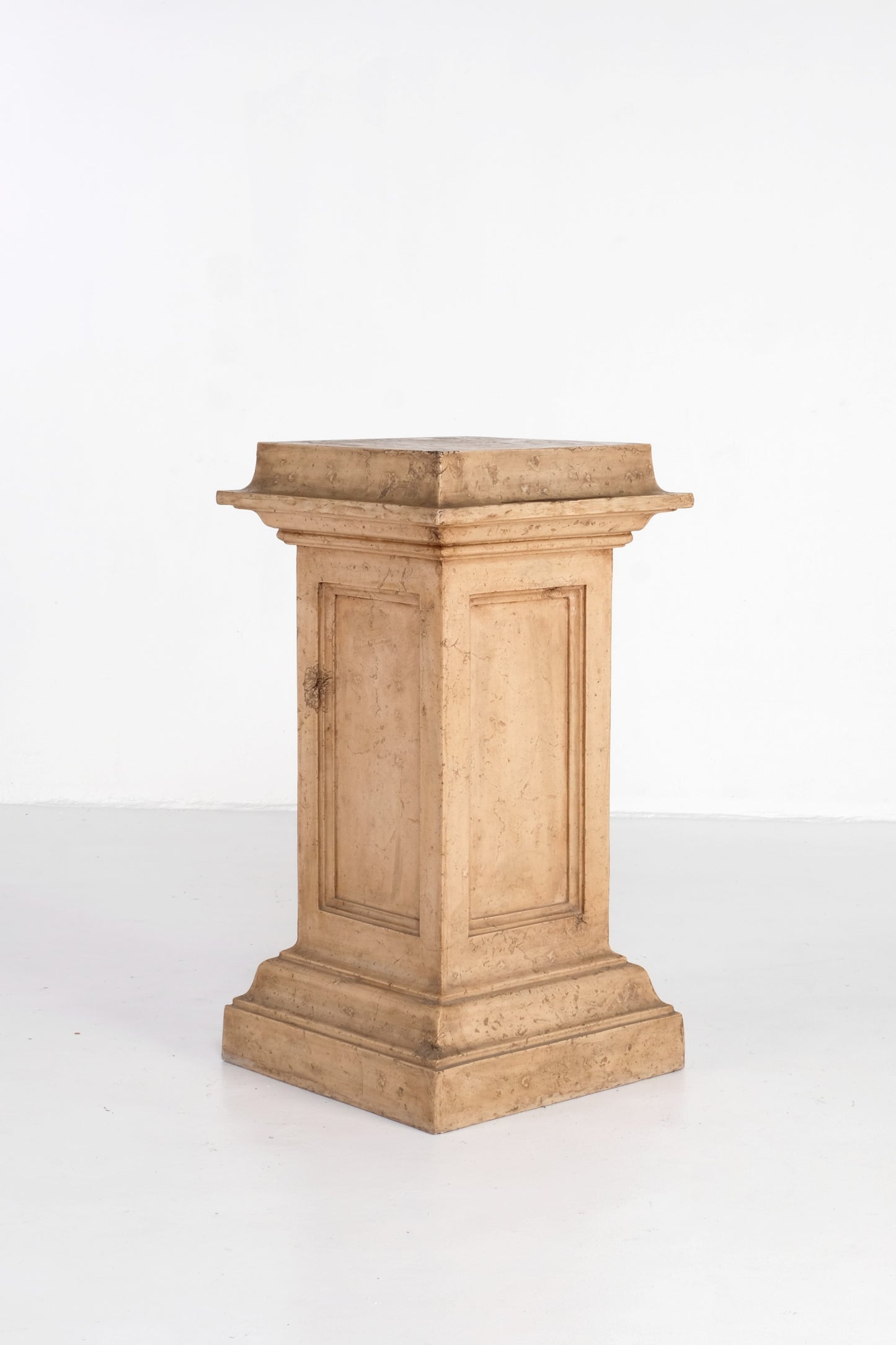 GRECIAN STLYE PEDESTAL
