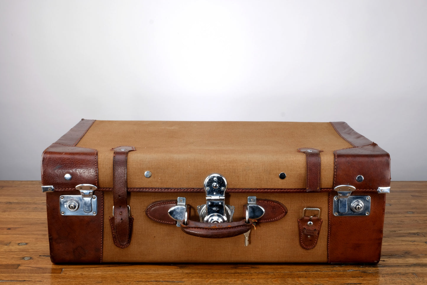 BOARDER LEATHER LUGGAGE