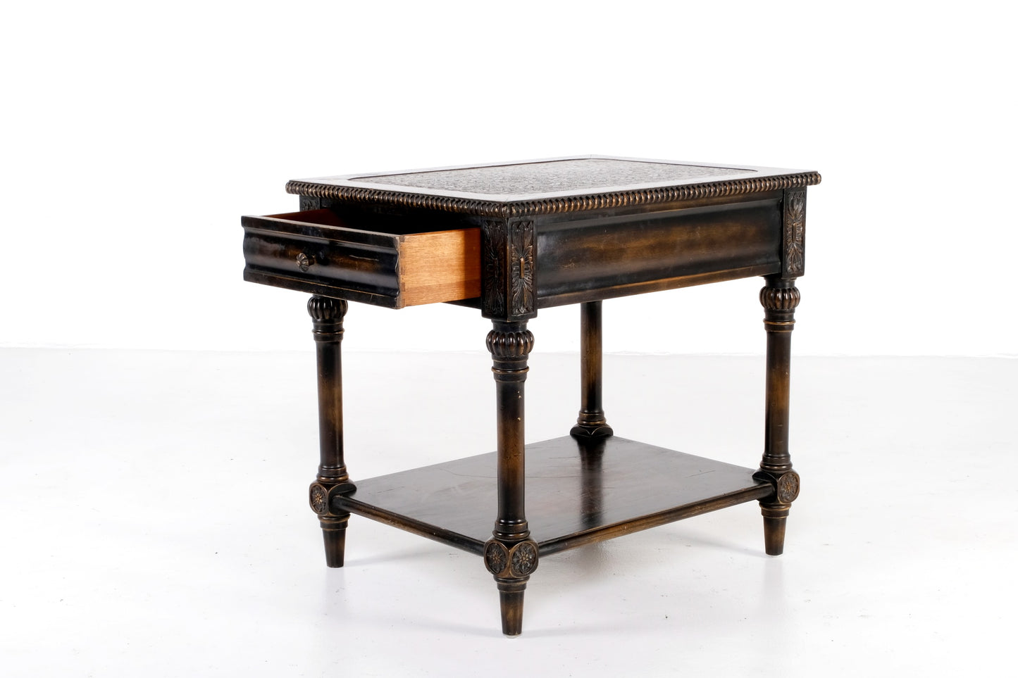 ANTIQUE VICTORIAN SQUIRE END TABLE