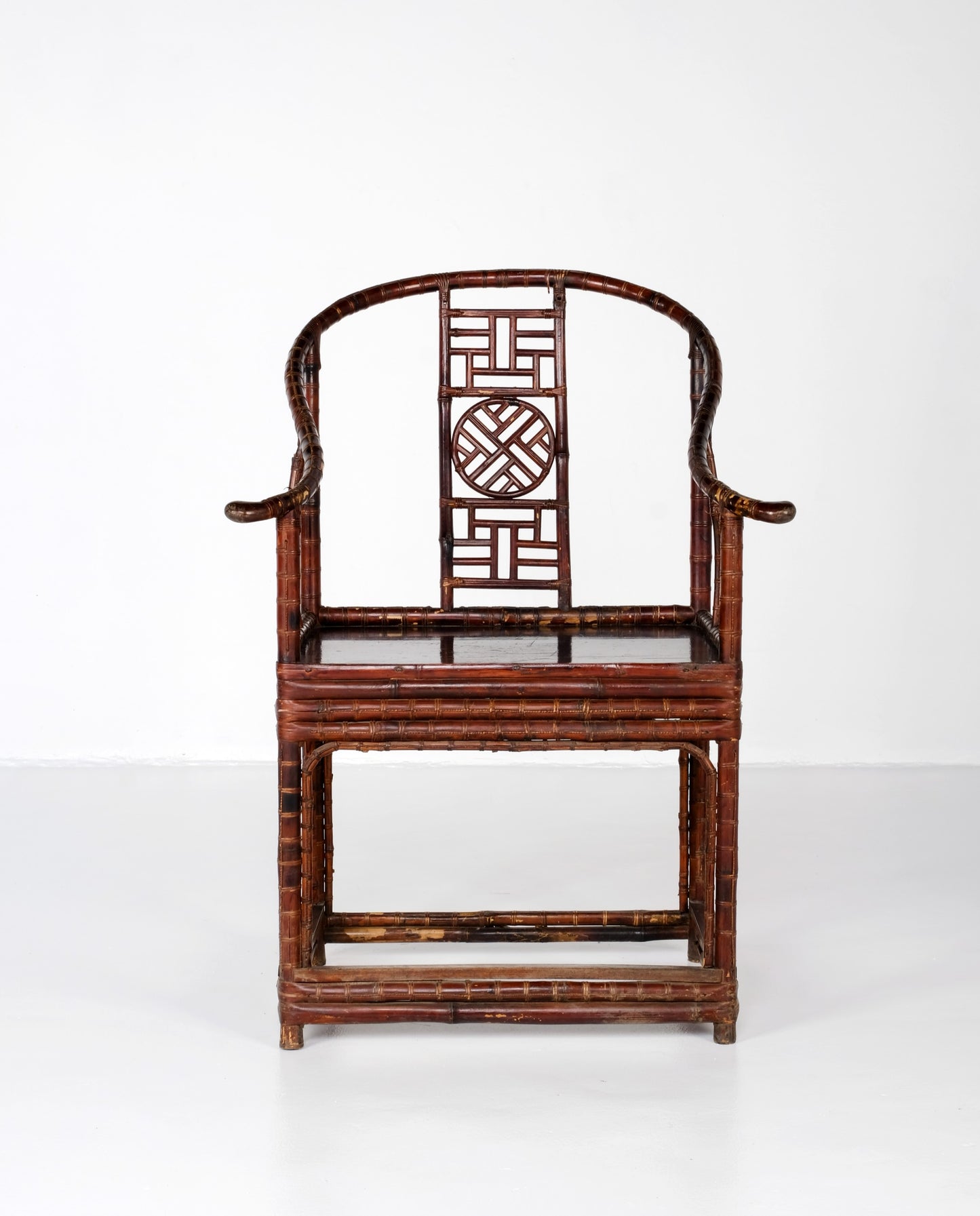 ANTIQUE CHINESE HORSESHOE CHAIR