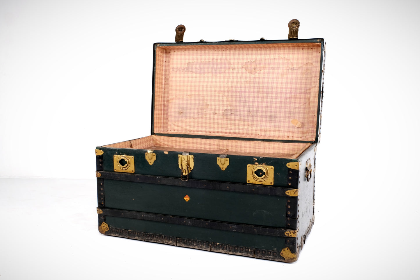 GREEN WOODEN STEAMER TRUNK/CHEST