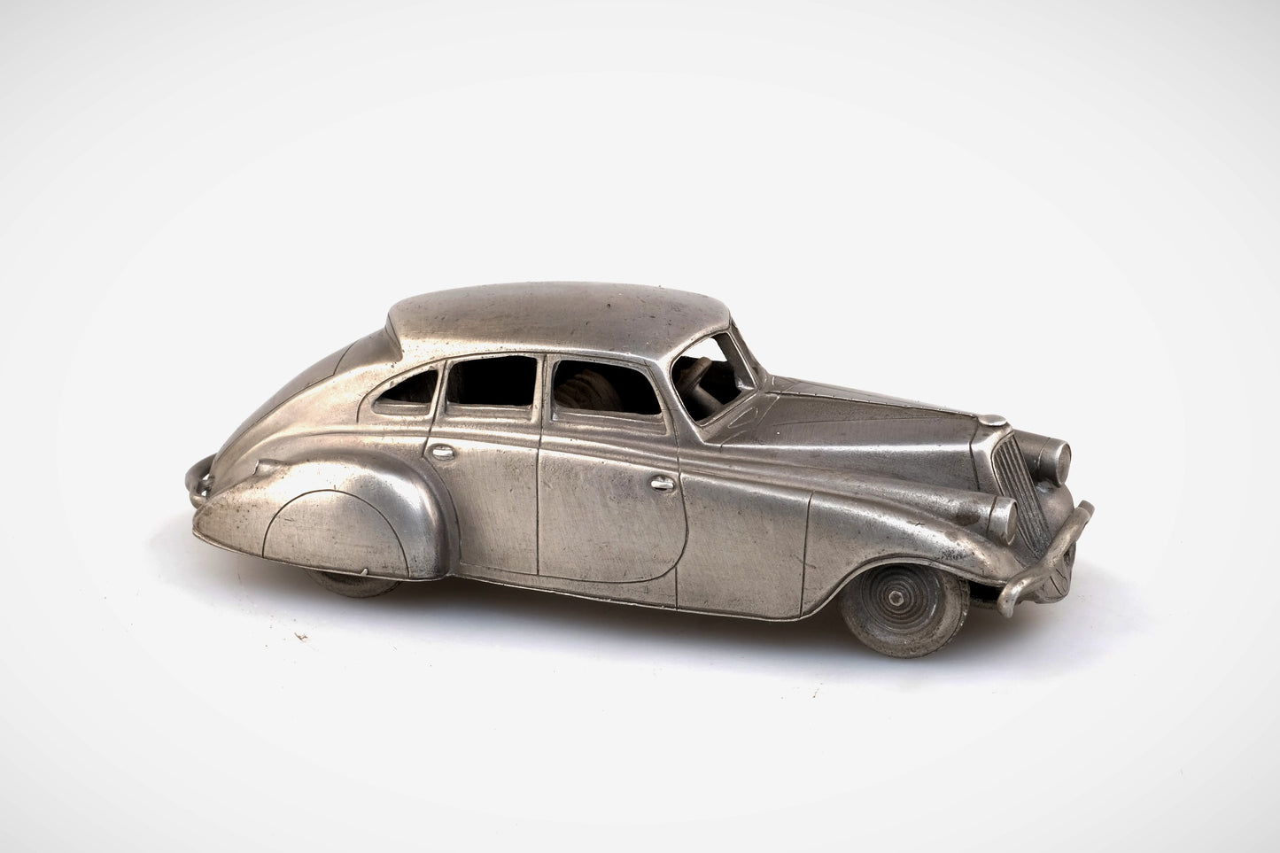 PIERCE SILVER ARROW DIECAST