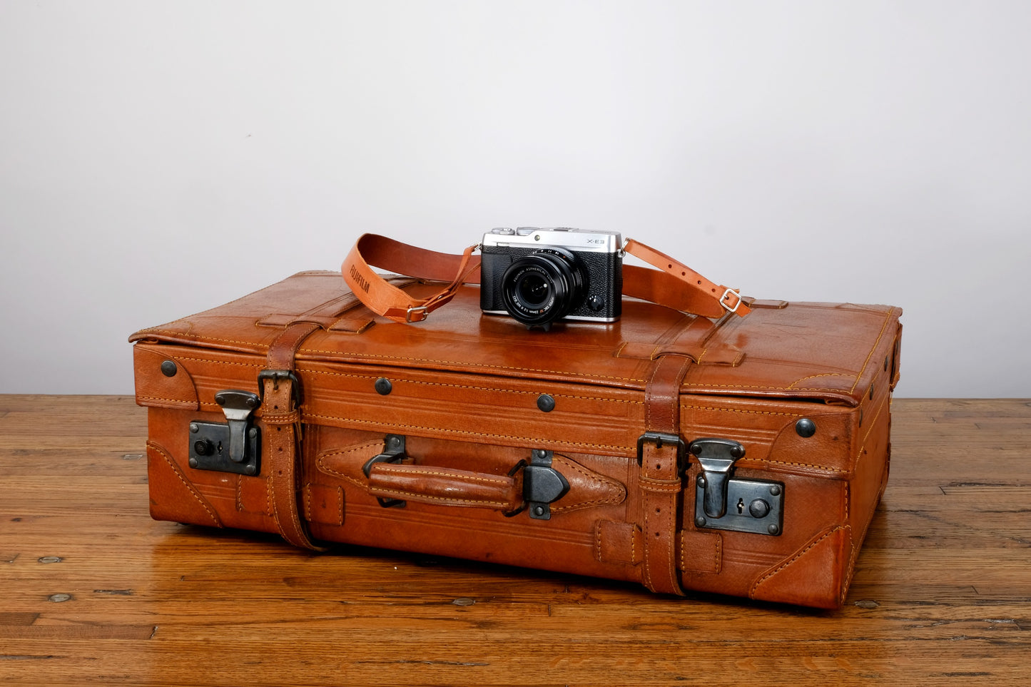 BELTED LUGGAGE