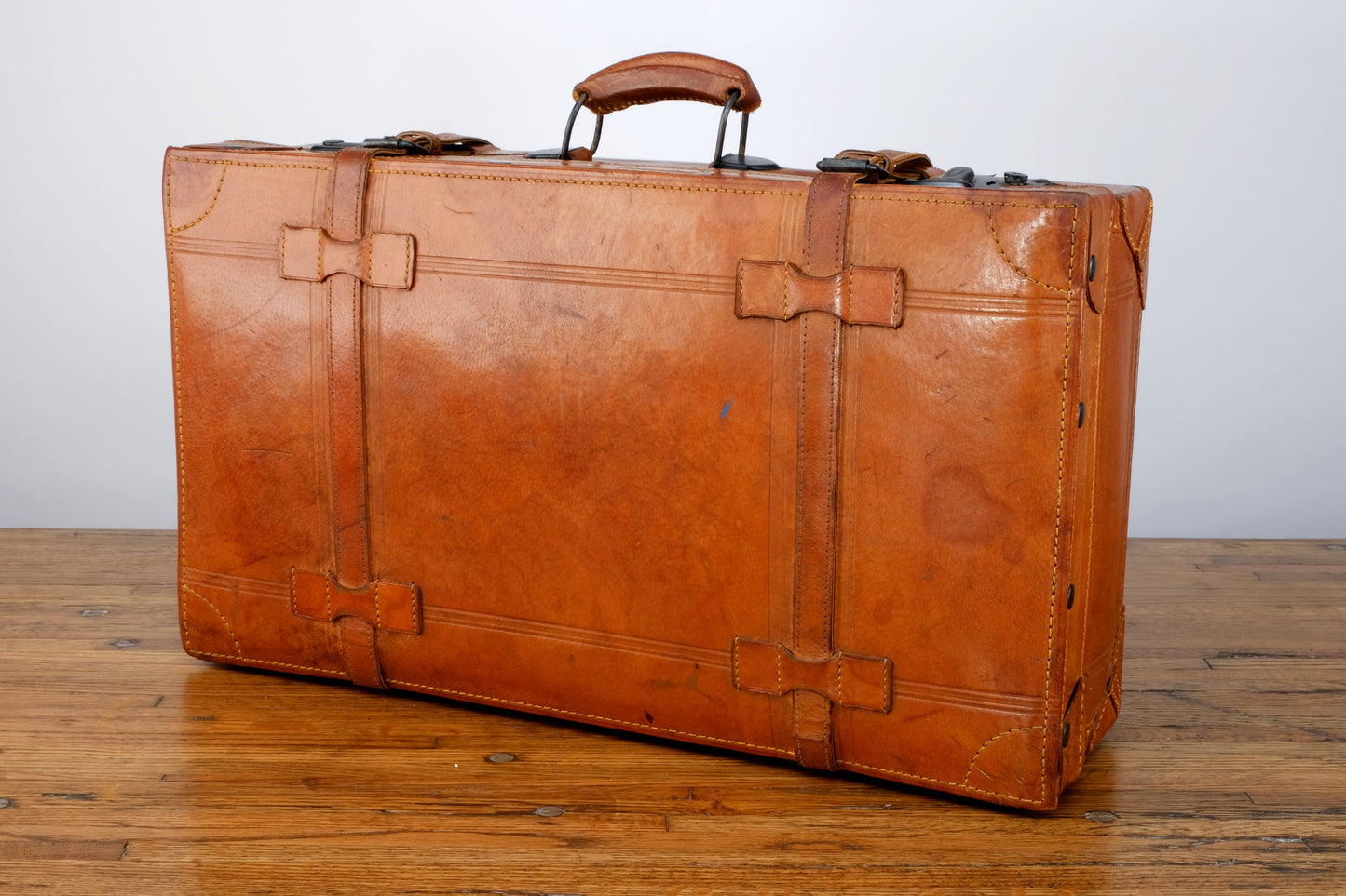 BELTED LUGGAGE