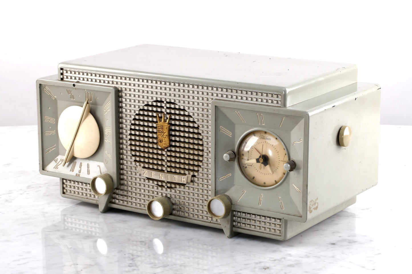 ZENITH RADIO