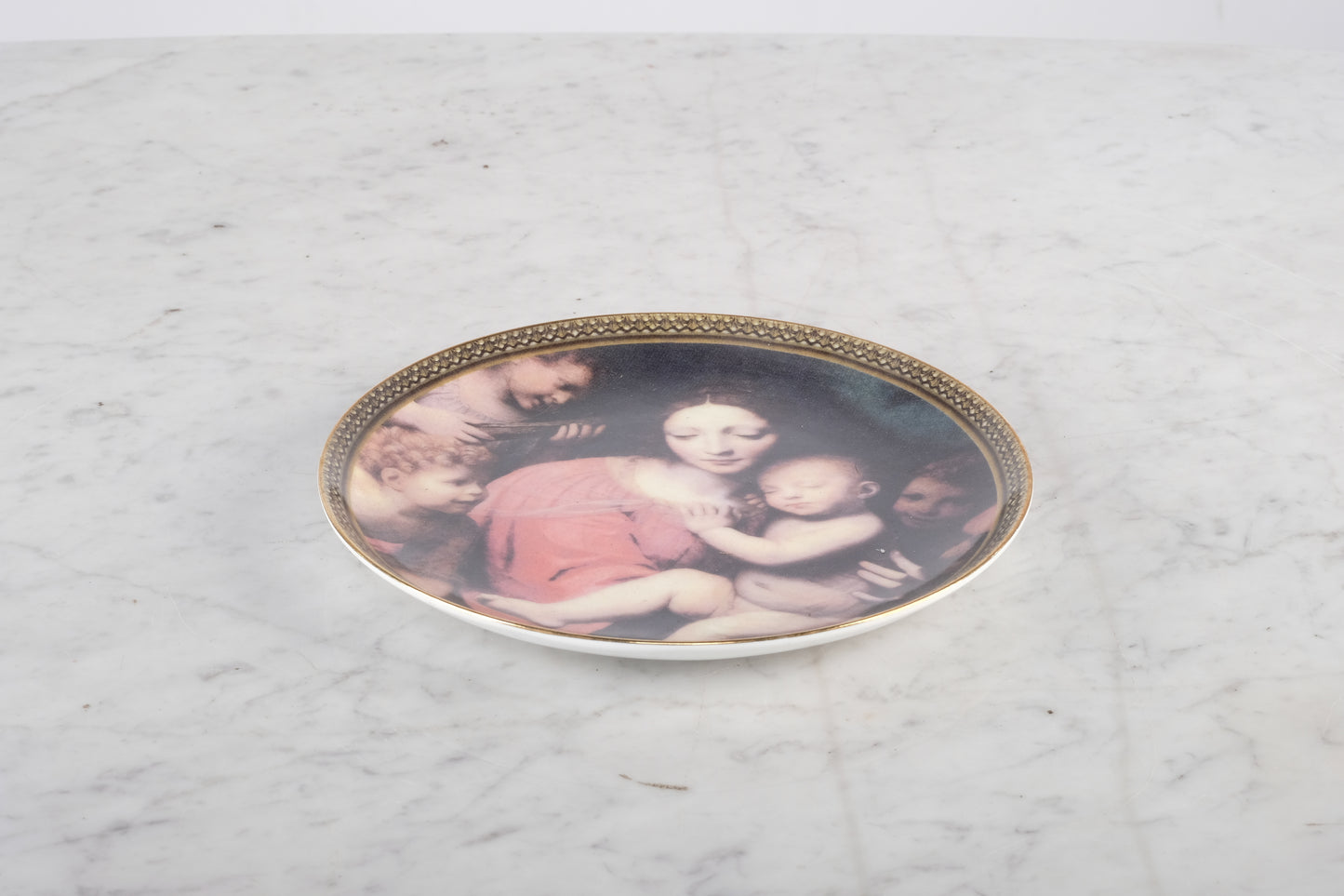 MOTHERHOOD PORCELAIN PLATE