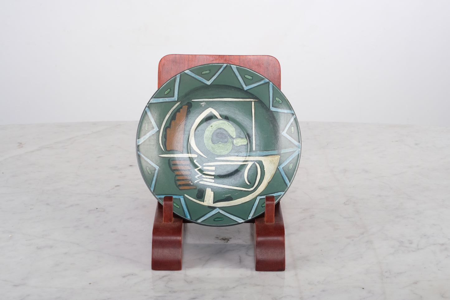 ABSTRACT FUTURISTIC CERAMIC CLAY PLATE