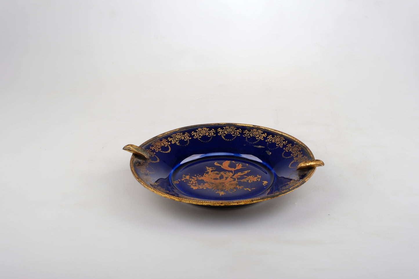 LE ROY LIMOGES VERITABLE PORCELAIN ASHTRAY