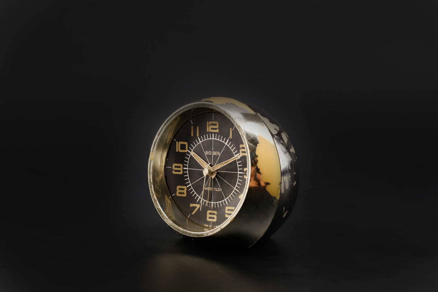 Westclox Big Ben Futura Silvertone Black Dial M:10072