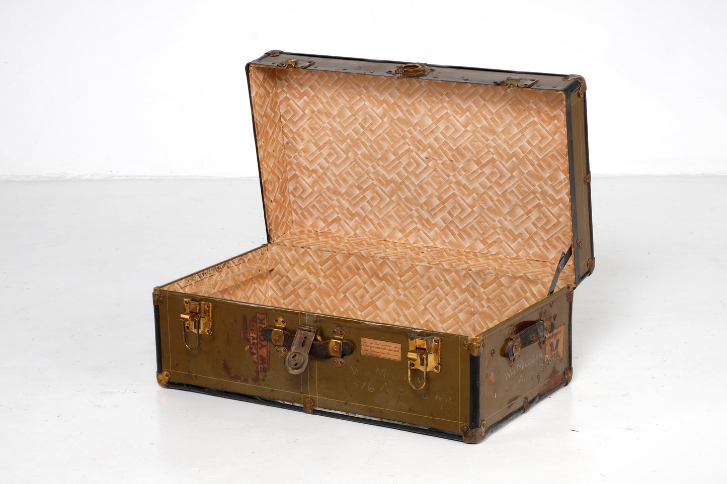 GREEN WOODEN STEAMER TRUNK