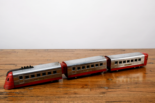 PREWAR LIONEL LINES RED AND CHROME LOCOMOTIVE