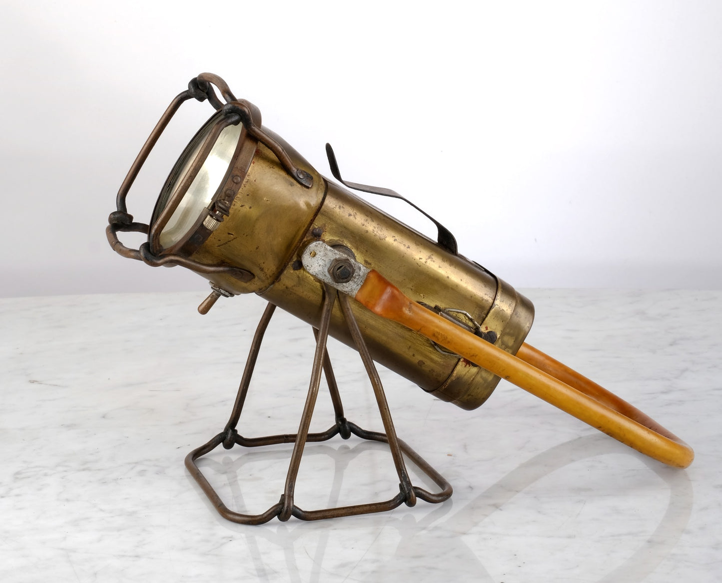 MINI BRASS NAUTICAL SPOTLIGHT WITH BAKELITE BROWN HANDLE