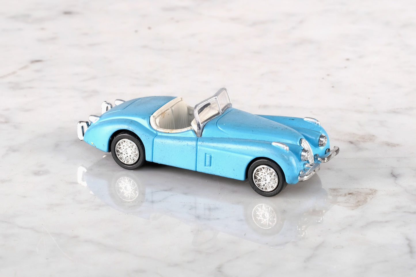 JAGUAR XK 120 ROADSTAR