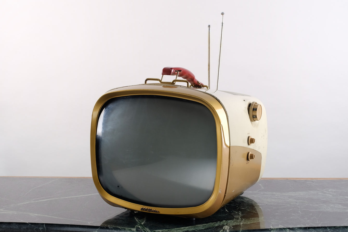 RCA VICTOR