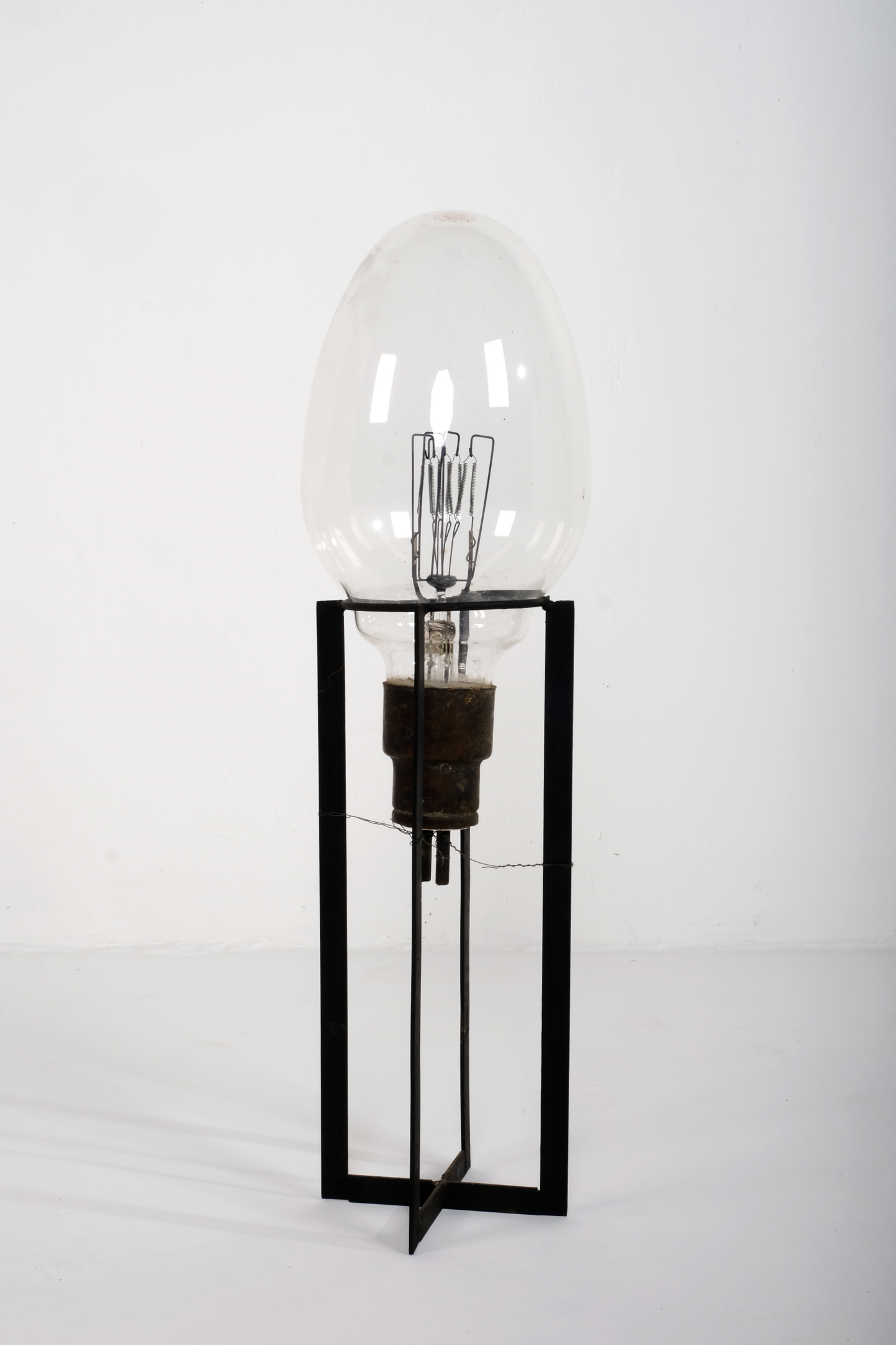 VINTAGE ART DECO GLASS LAMP WITH UNIQUE METAL STAND