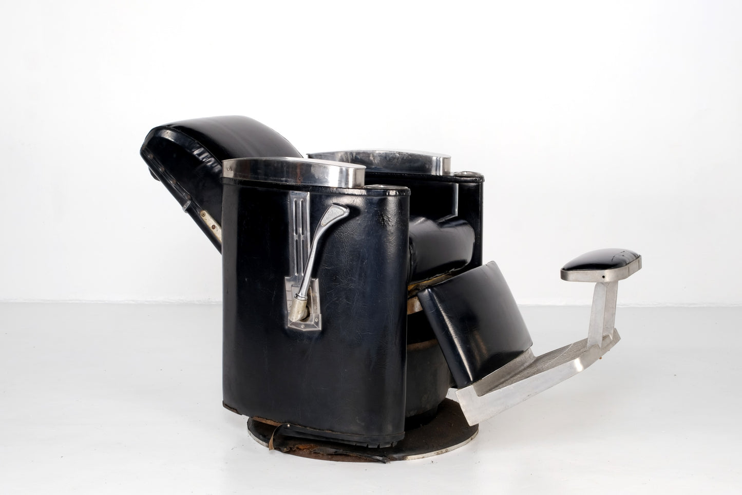 ARTDECO KOKEN PRESIDENTIAL BARBER’S CHAIR