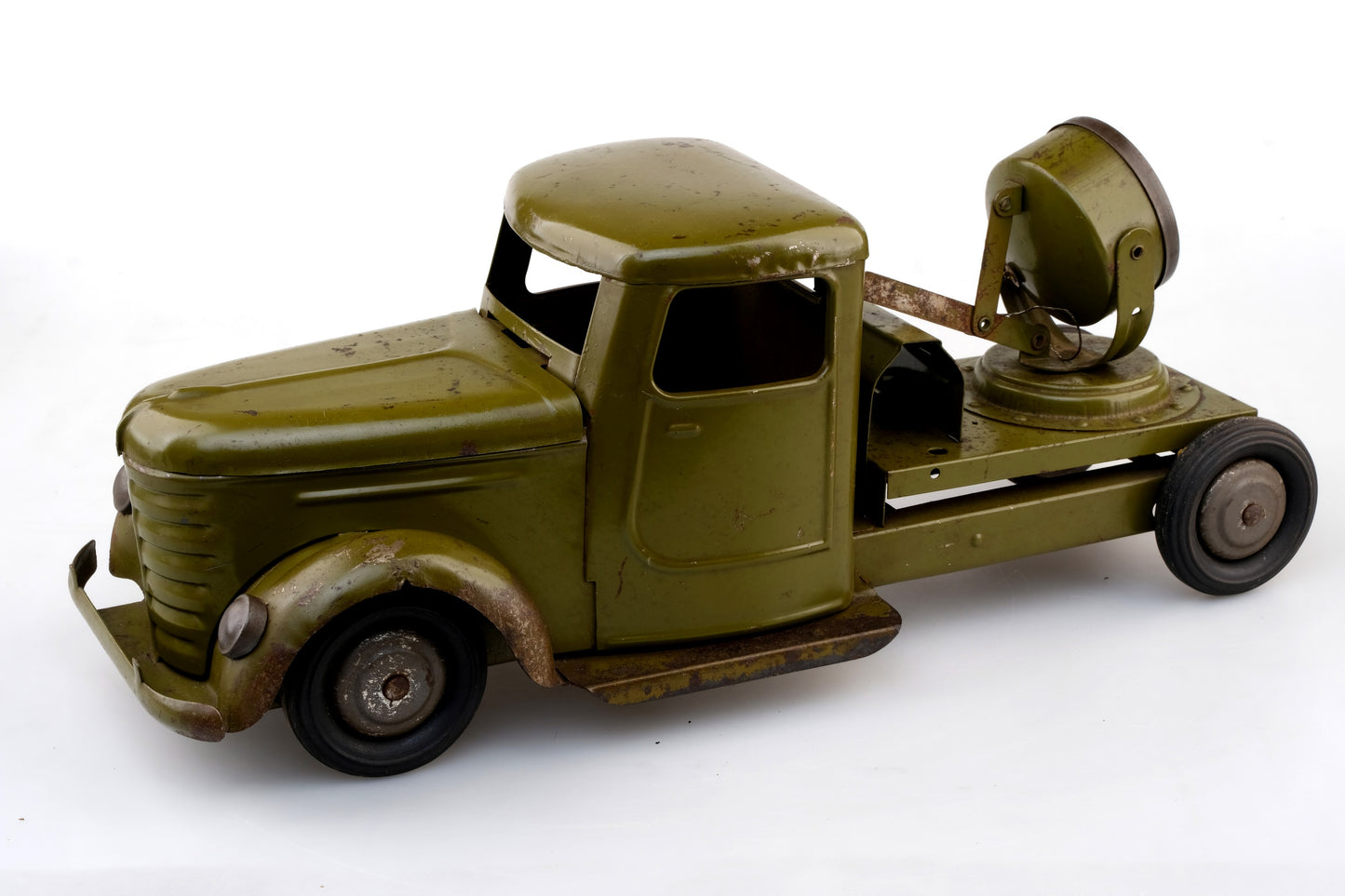 WW-II ARMY SPOTLIGHT TRUCK