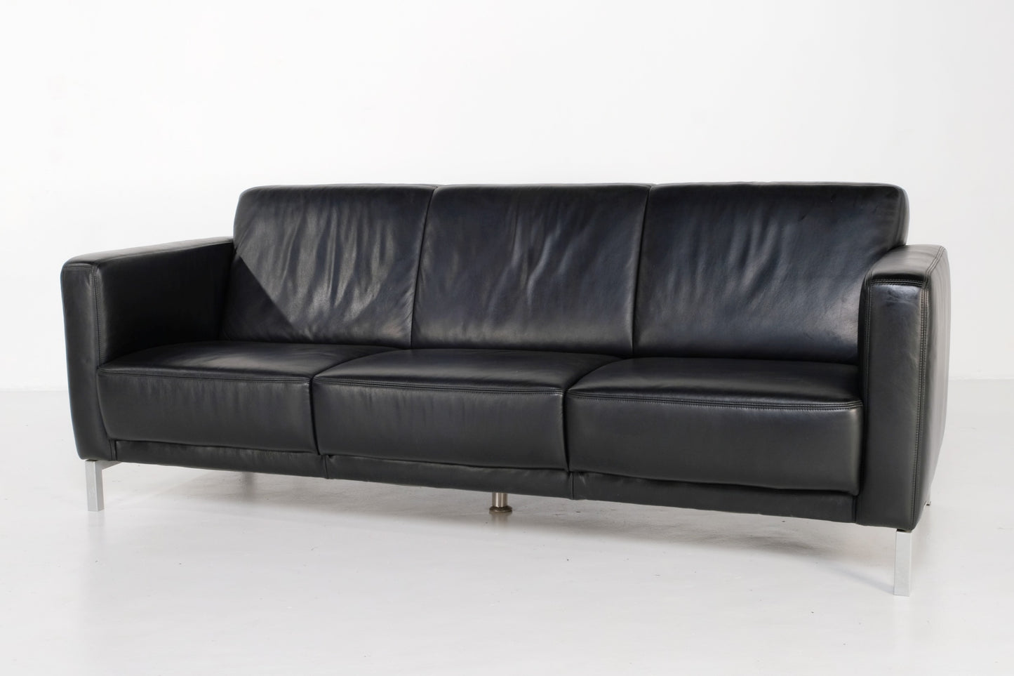 BLACK LEATHER KOINOR COUCH