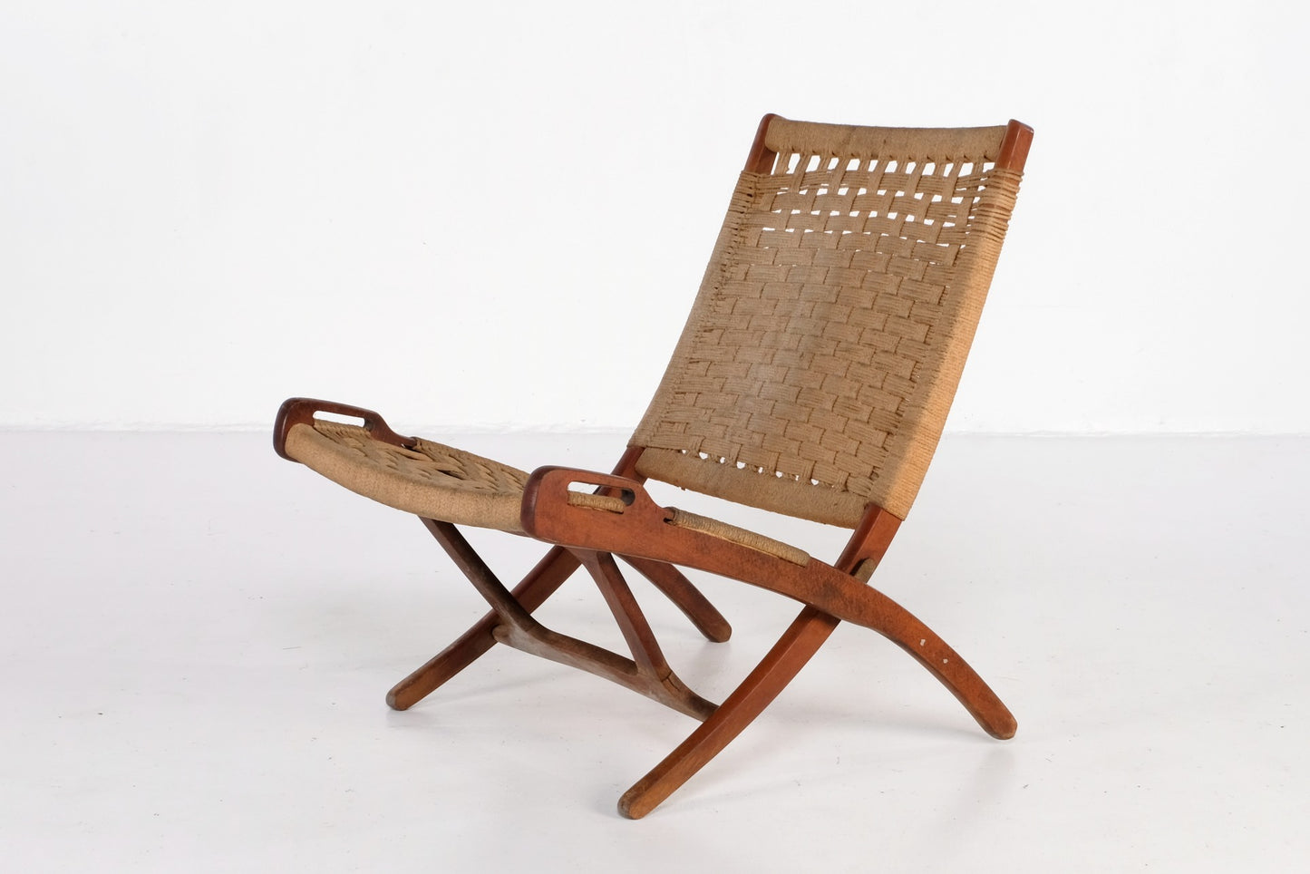 ARTDECO DANISH FOLDING WEGNER ROPE CHAIR