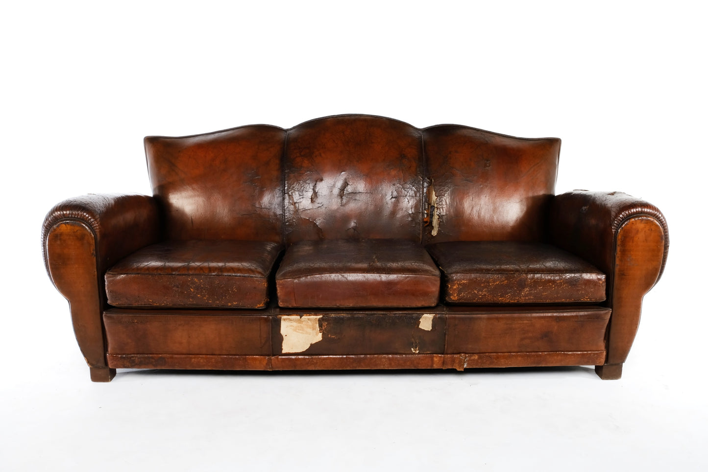 ARTDECO CLASSIC MOUSTACHE FRENCH CLUB COUCH