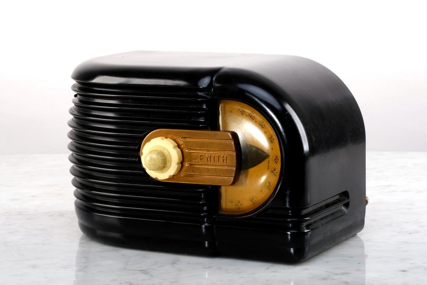 ZENITH RADIO
