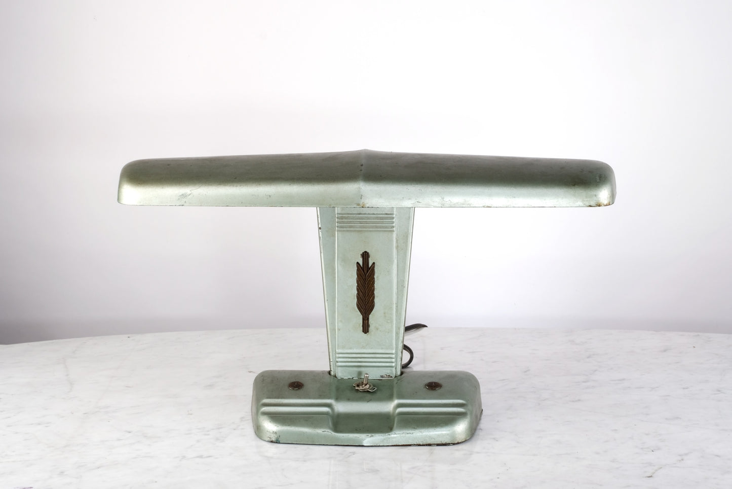OLIVE MID-CENTURY DESK LAMP