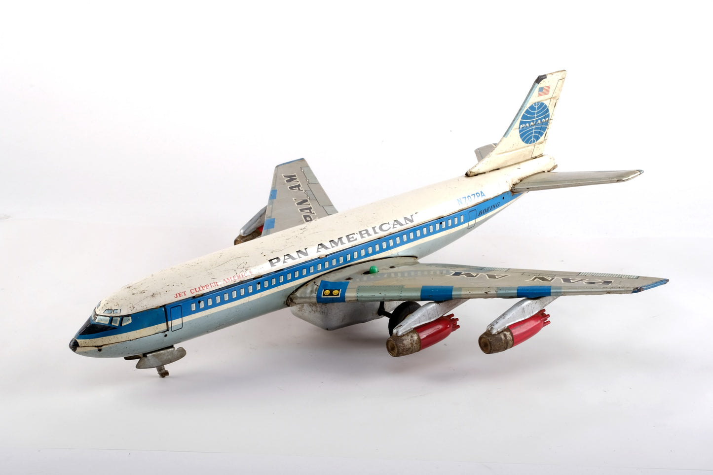 PAN AM BATTERY COMMERCIAL AIRPLANE JET CLIPPER N707PA BOEING TIN TOY