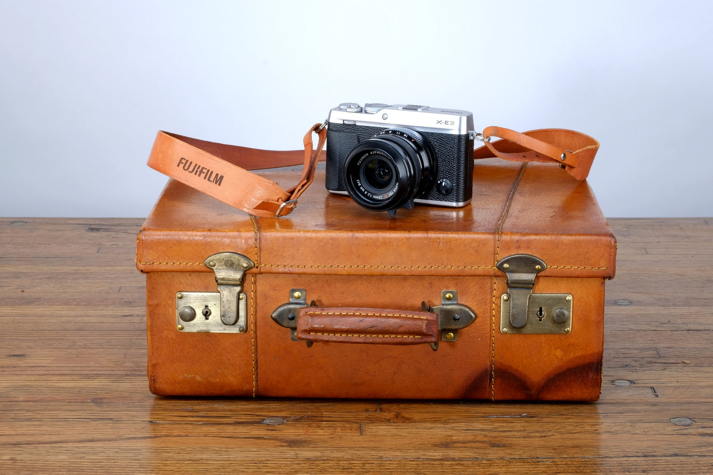 UNKNOWN SMALL HONEY BROWN LUGGAGE
