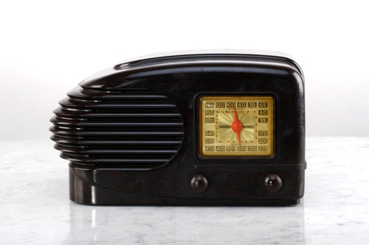 ART DECO CASTLE RADIO
