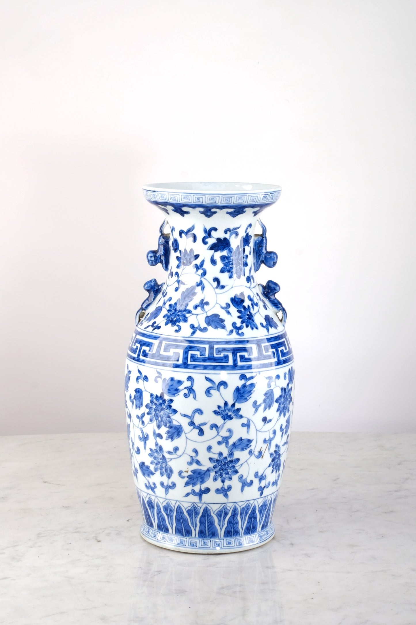 CLASSIC  PORCELAIN FLOWER  VASE