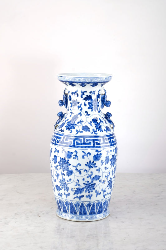 CLASSIC  PORCELAIN FLOWER  VASE