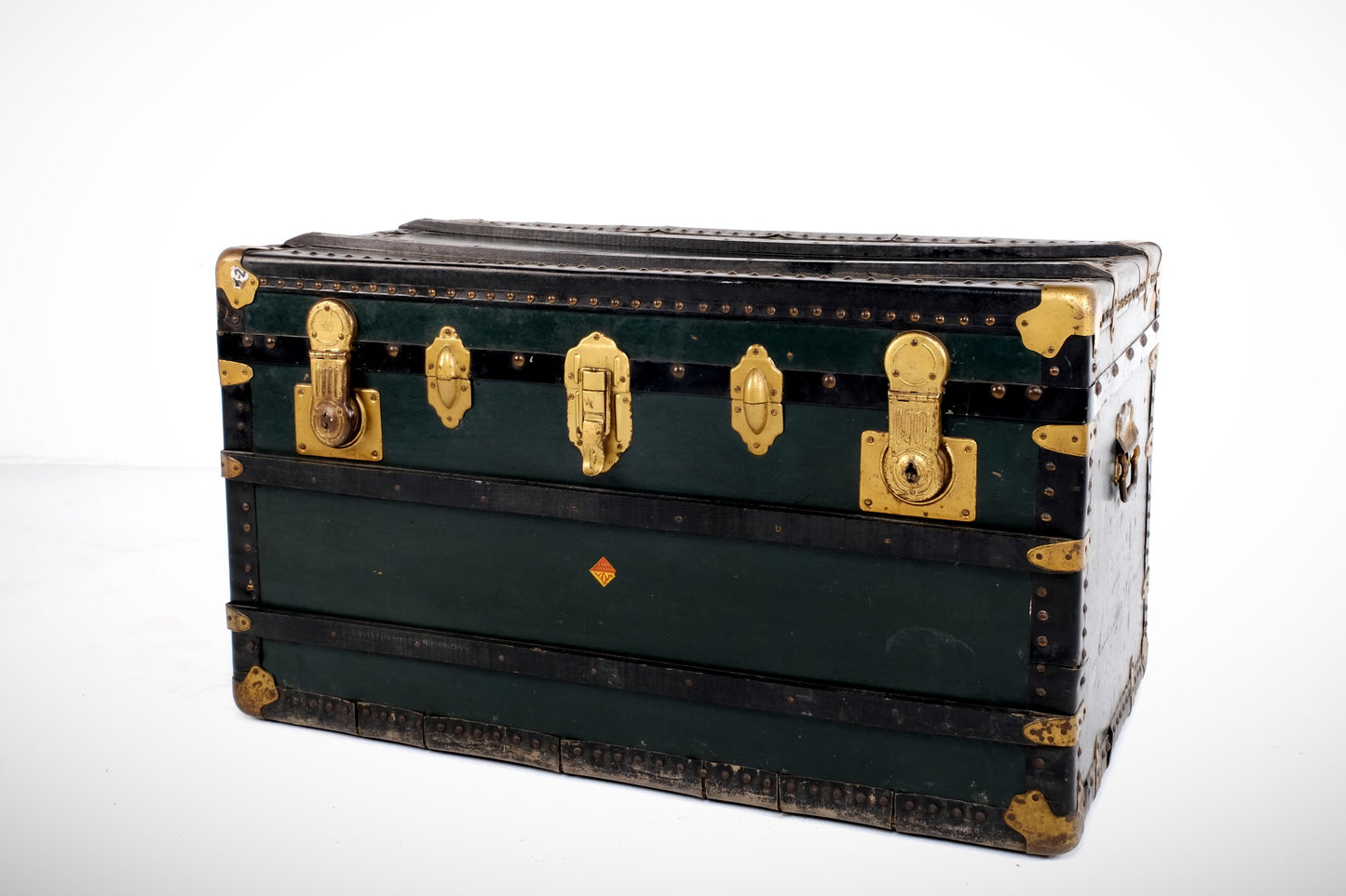GREEN WOODEN STEAMER TRUNK/CHEST