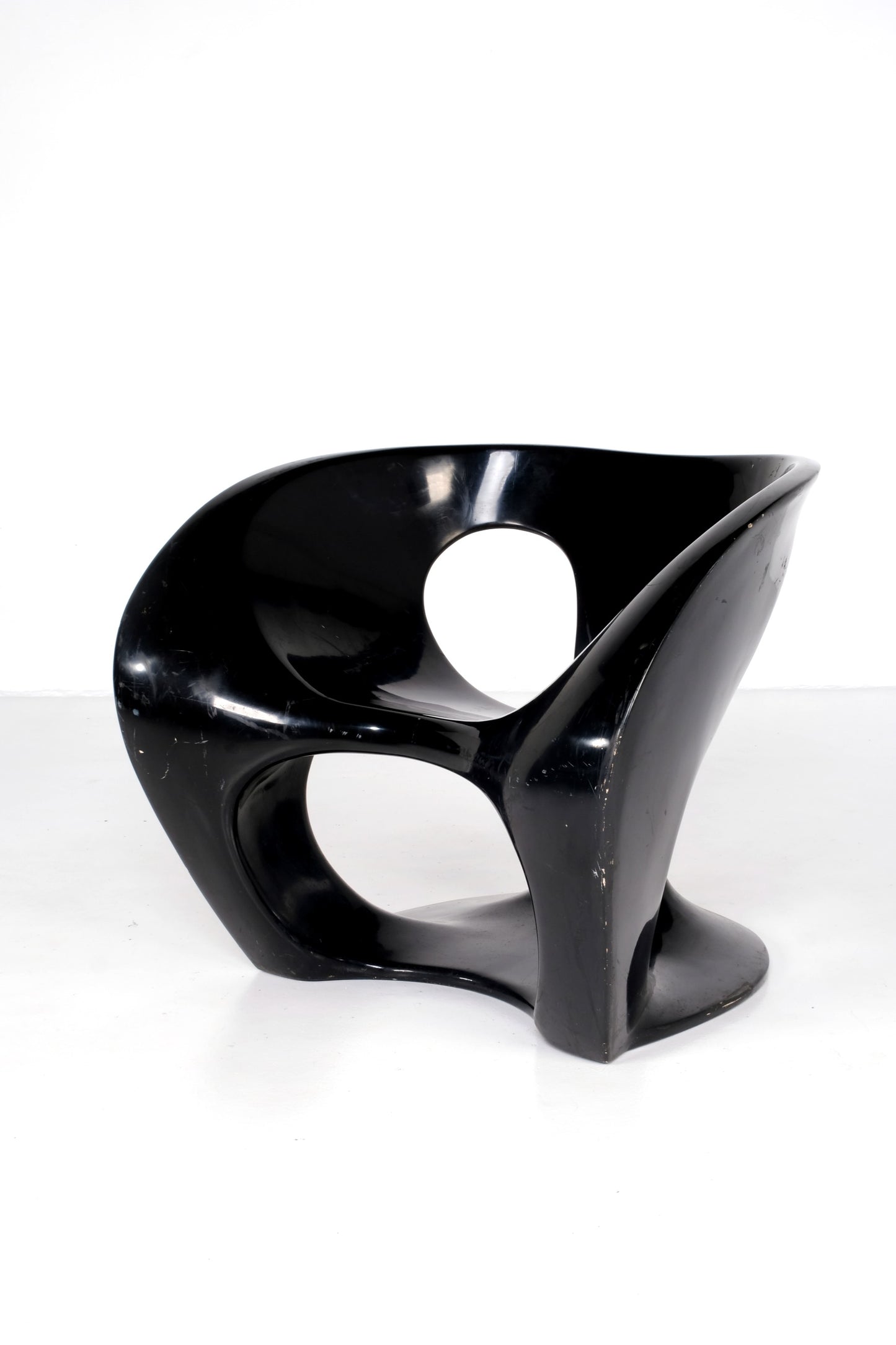 MODERN DESIGN BLACK LOUNGE CHAIR