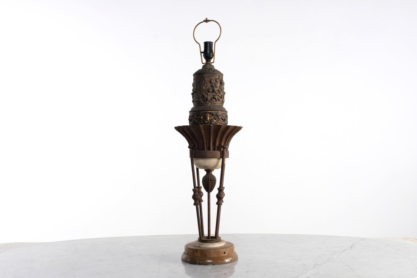 VINTAGE ROMAN CARVED STYLE LAMP